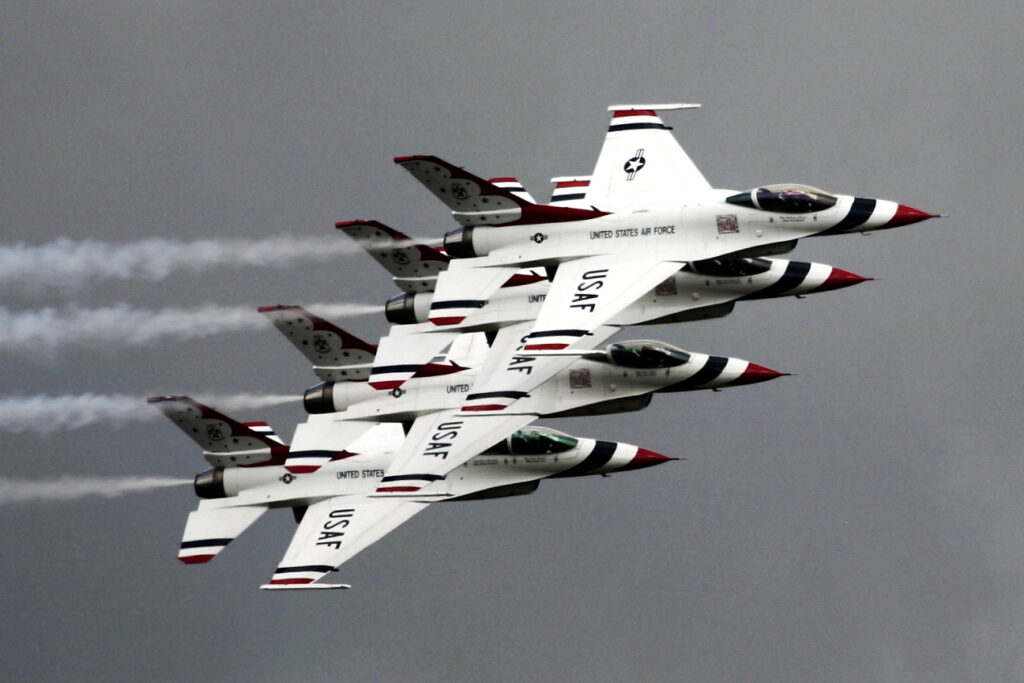 General Dynamics F-16C Fighting Falcon United States Air Force Thunderbirds