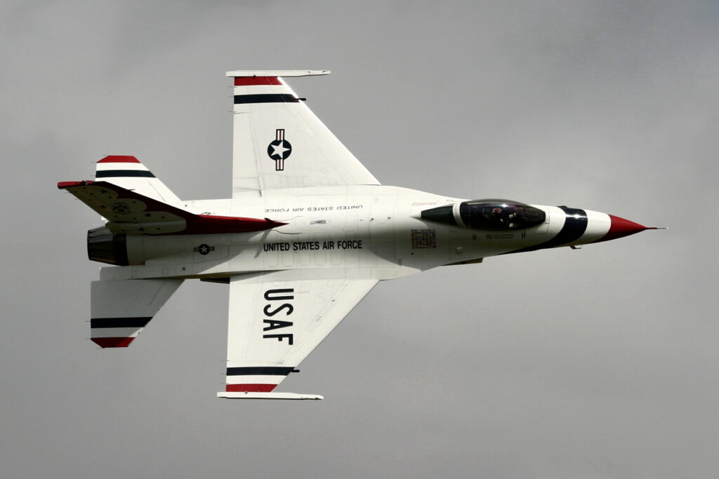 General Dynamics F-16C Fighting Falcon United States Air Force Thunderbirds