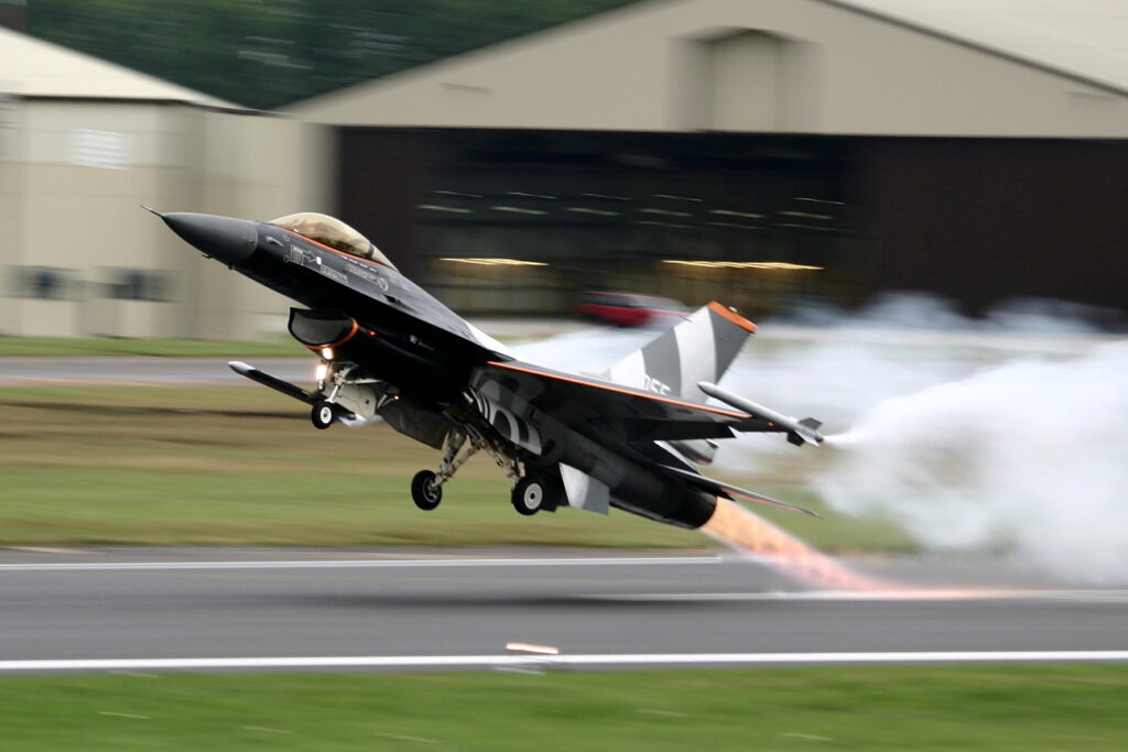 General Dynamics F-16AM Fighting Falcon  Netherlands - Royal Air Force
