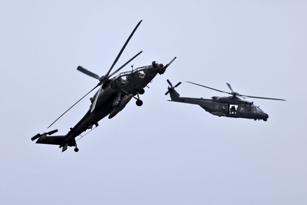 AgustaWestland AW129  Italy - Air Force
