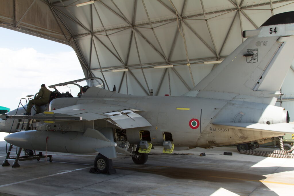 Alenia/Aermacchi/Embraer TA-11A AMX-T Italy - Air Force